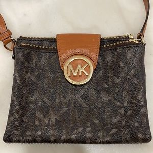 Michael Kors Crossbody purse